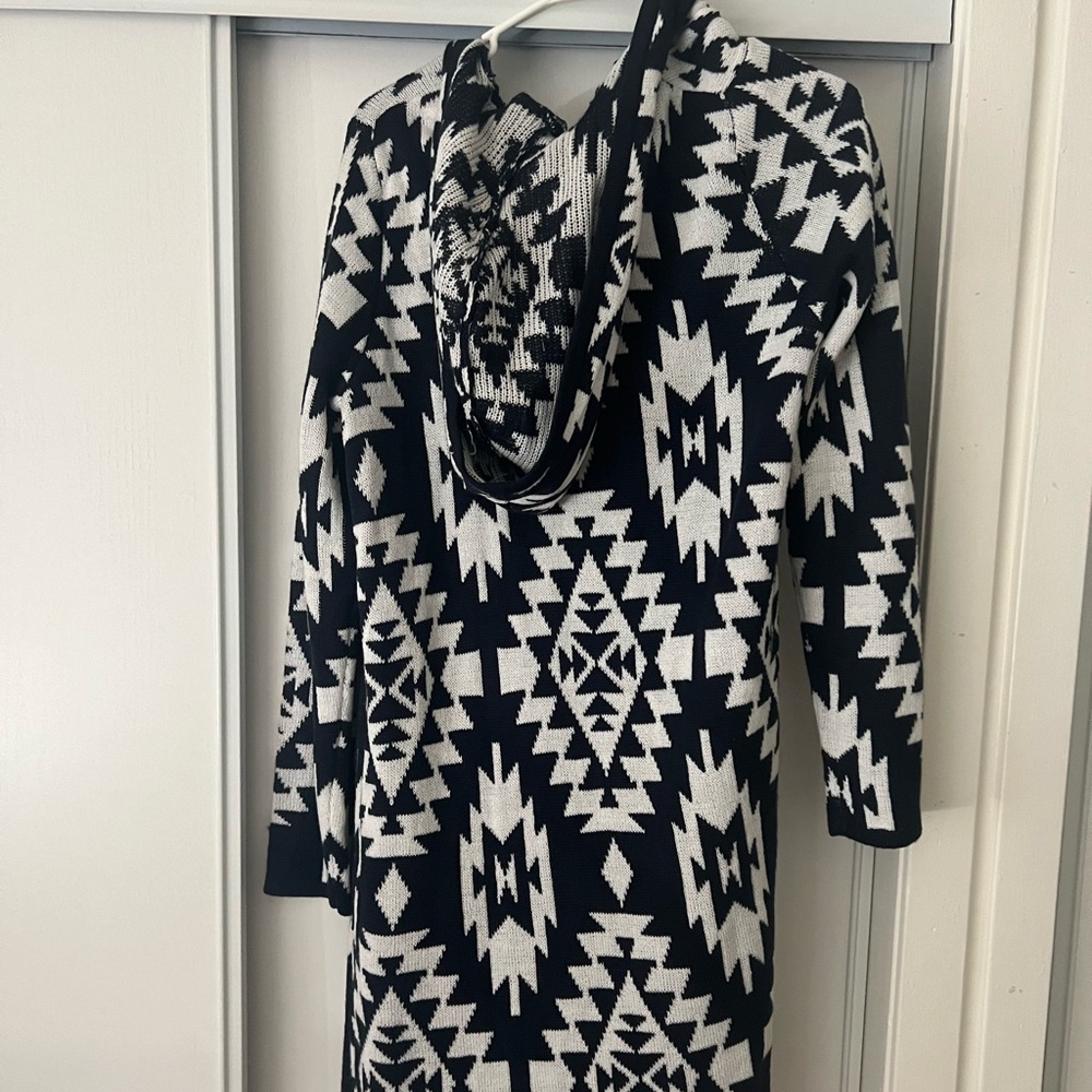 Navy and white print hooded cardigan